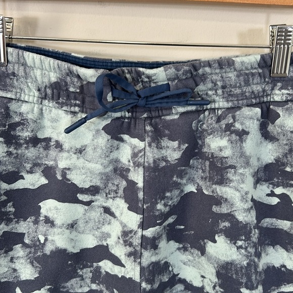 Lululemon Loungeful HR Short 7 inch inseam fleece pockets stretch Size 10 - Picture 4 of 10